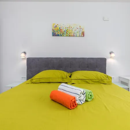 4 Bedroom Cozy In Betiga Prázdninový dům