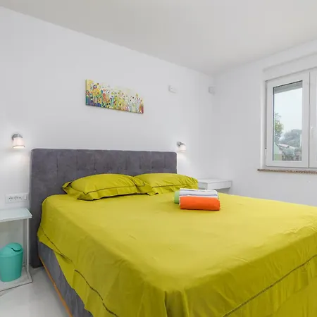 4 Bedroom Cozy In Betiga Prázdninový dům *